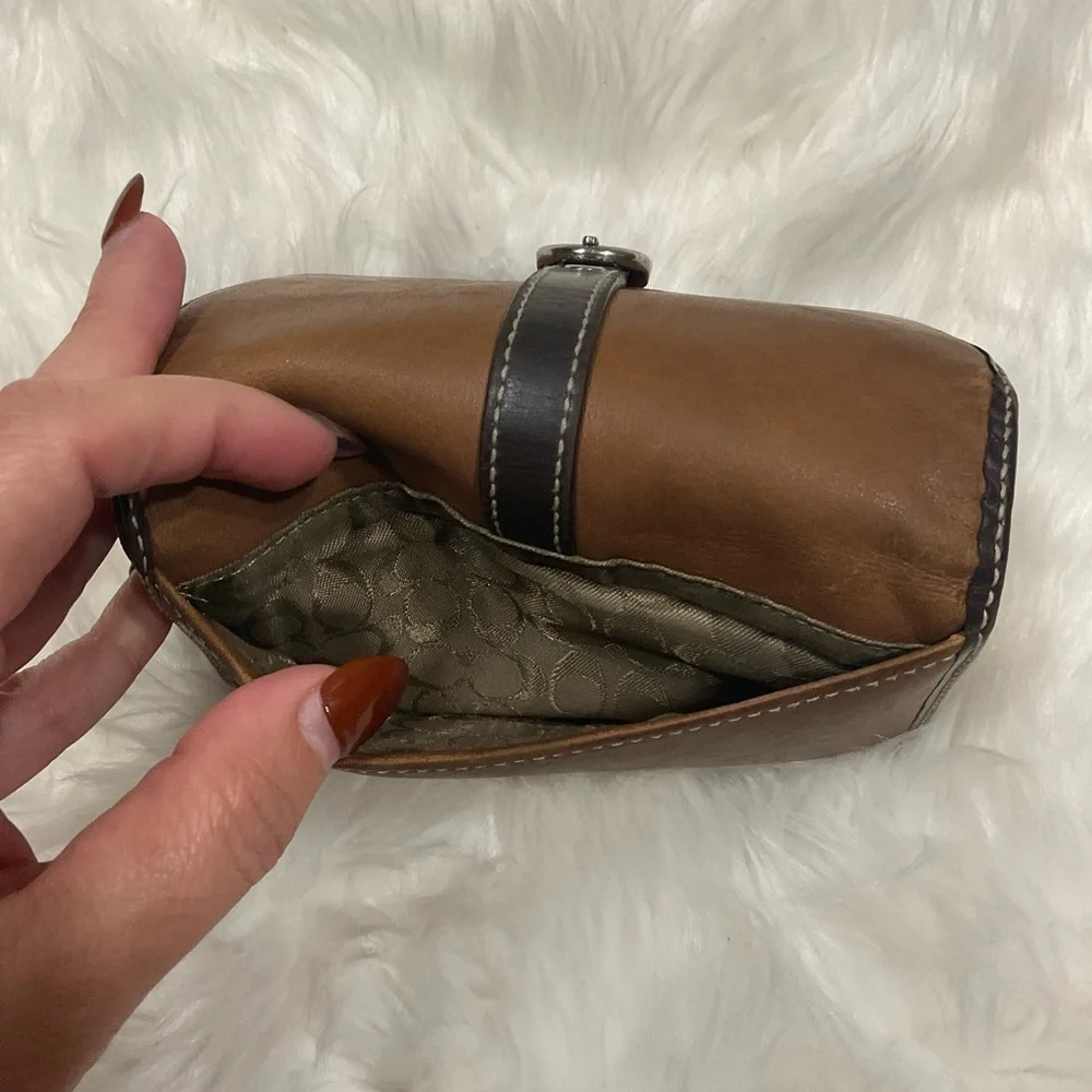 Vintage Coach All Leather Bifold Wallet in Dark and Medium Brown